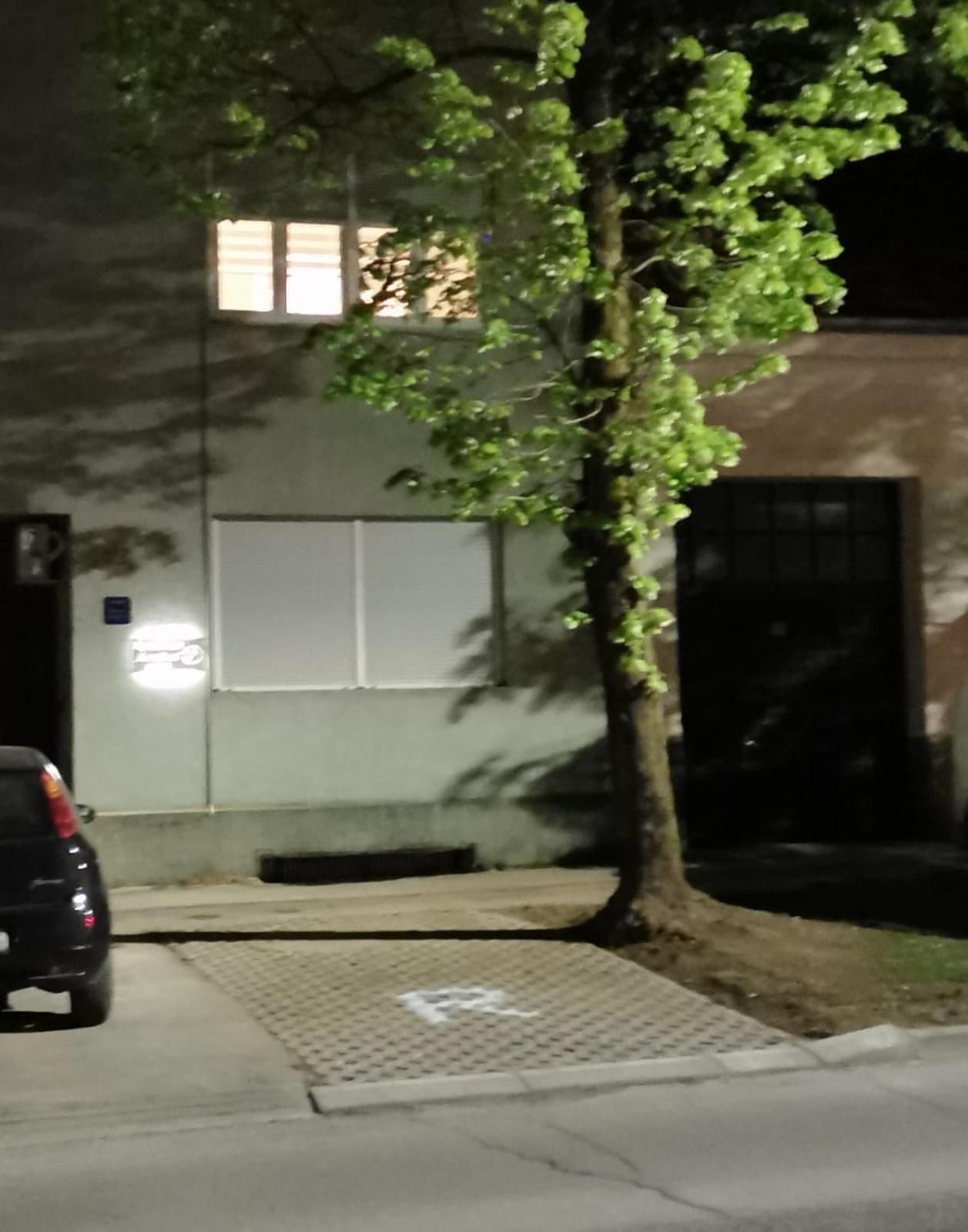 Apartman „Karolina” Nova Gradiska Exteriör bild
